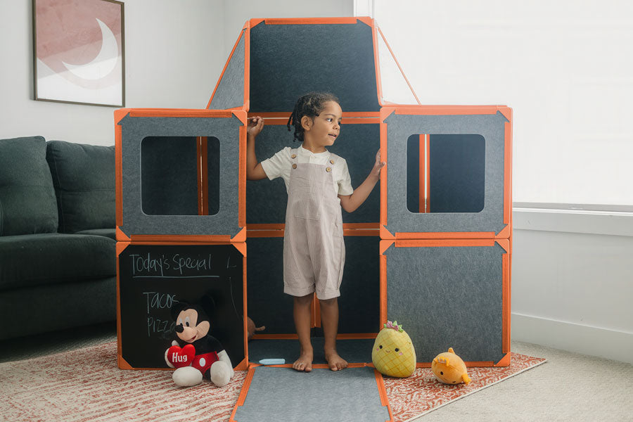 The Little Set is an entry point into the world of Superspace where open-ended play supports right-brain growth, collaboration, and creativity. It’s a screen-free zone where imagination takes center stage, every day.